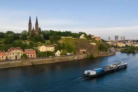 Prag - sightseeing Sightseeingkryssning på floden Vltava