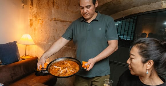 Barcelona: El Born Food Walking Tour with Tapas and Drinks
