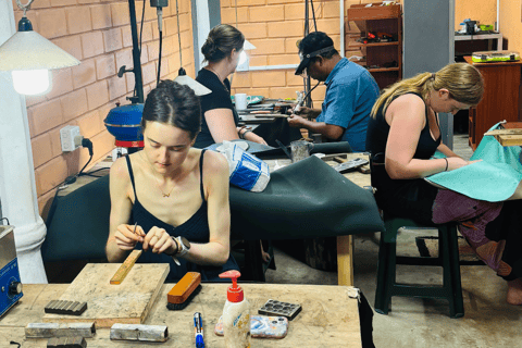 Galle: Traditional Silversmith Experience with Local Lunch