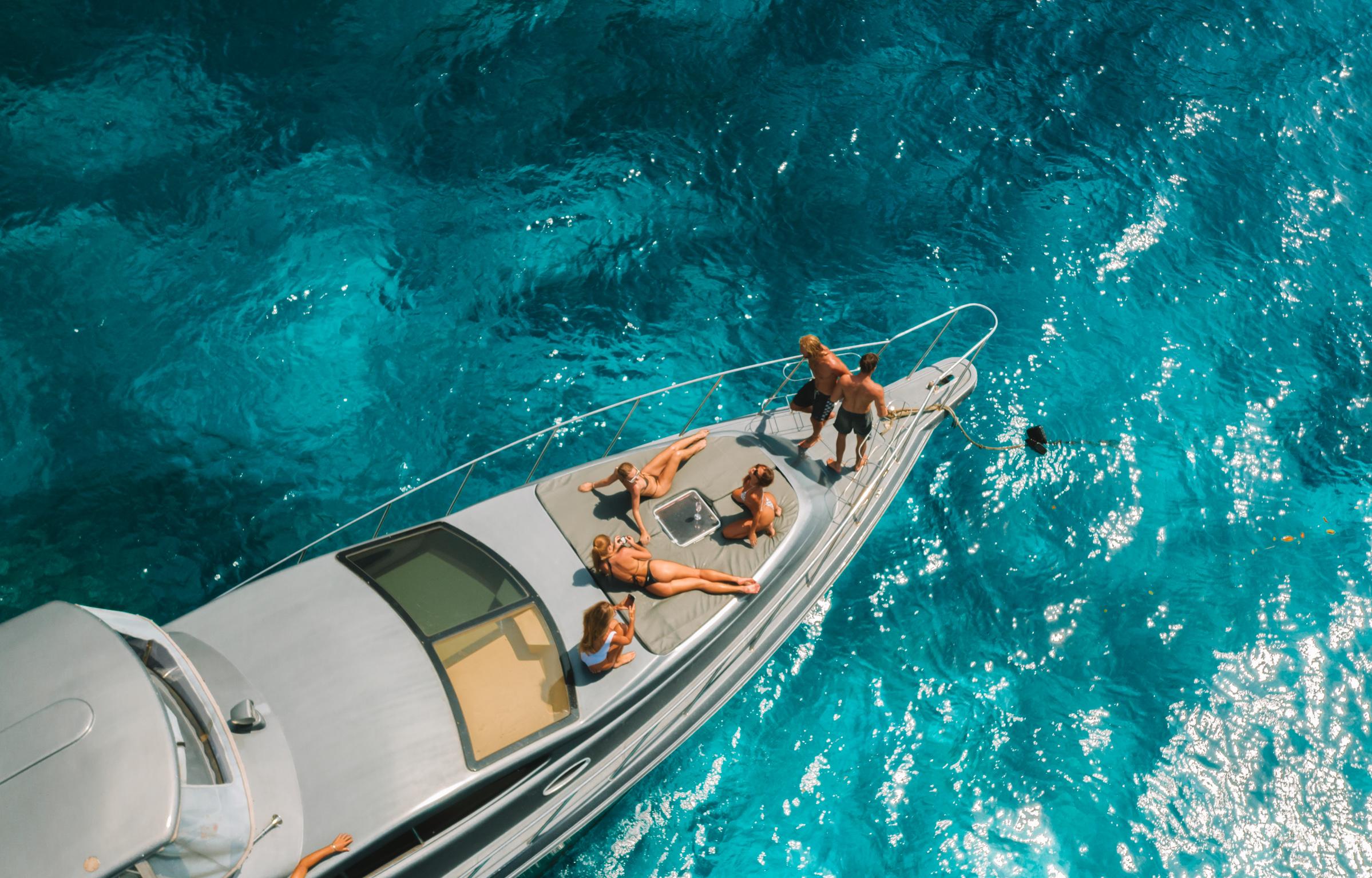 Bali: Nusa Penida by Premium Yacht, Manta Rays, Land Tour