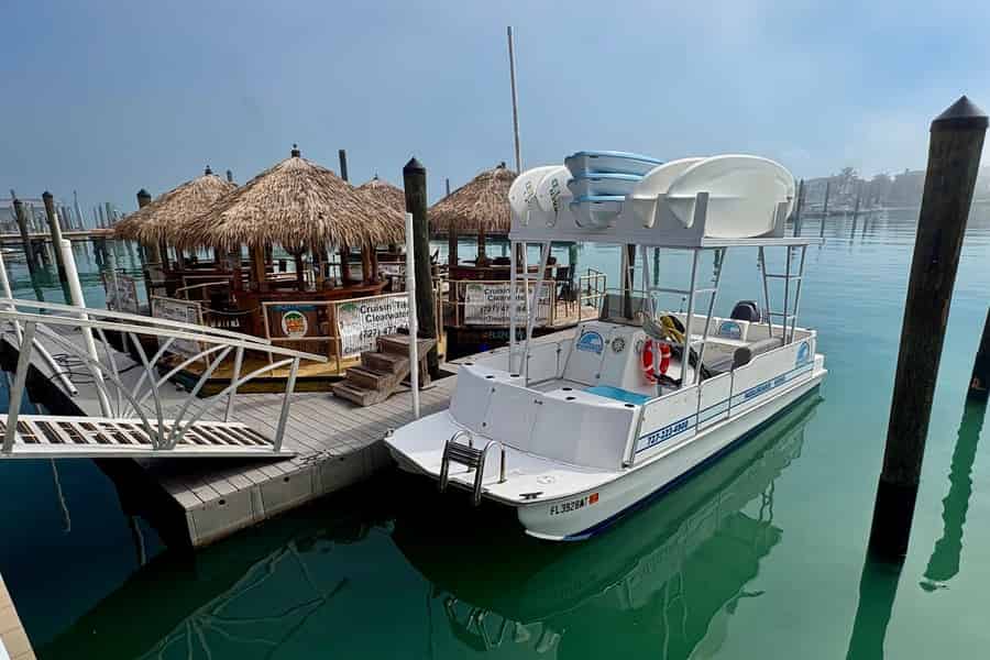 Clearwater Beach: Paddleboard- oder Kajak-Abenteuer mit Boot. Foto: GetYourGuide