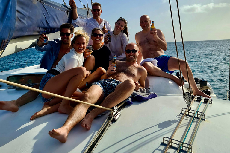 3-godzinna przygoda katamaranem na wodach wyspy Sal