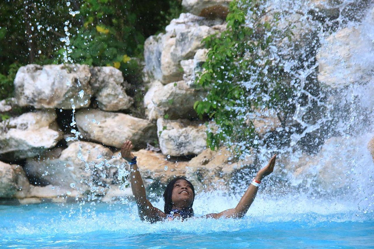 Privado: Passeio a cavalo e almoço no Bávaro Adventure ParkPrivado: passeio a cavalo e almoço no Bávaro Adventure Park