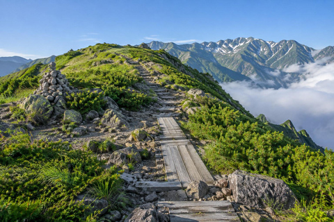 From Tokyo: Hakuba Happo Pond Summer Trek & Onsen