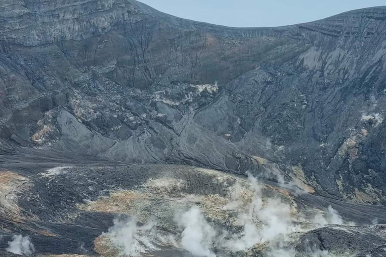 Excursión al volcán de la Soufriere en San Vicente