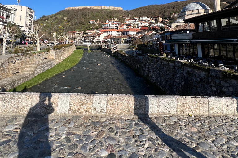 رحلة نهارية إلى كوسوفو: استكشف بريشتينا وبريزرن من تيرانا