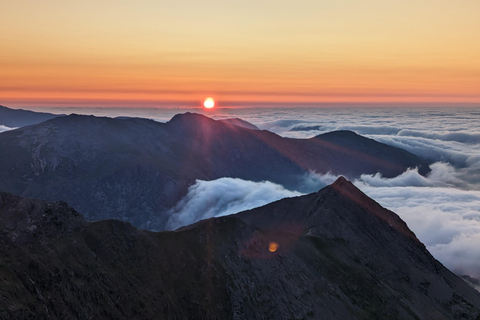 Llanberis: Snowdon/Yr Wyddfa bergwandeling bij zonsopgangLlanberis: Snowdon/Yr Wyddfa-bergwandeling bij zonsopgang