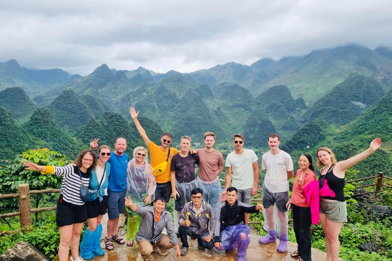 Circuit de luxe de 3 jours à moto à Ha Giang avec Easy Rider