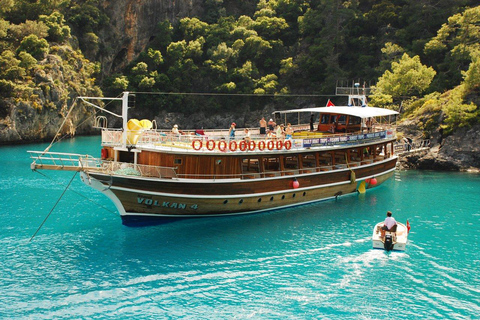 From Icmeler: Turkish Aegean Coast Boat Trip with Lunch