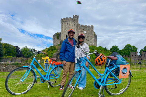 Cardiff: Guided Cycle Tour of City Centre, Parks and Bay