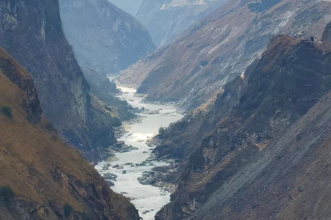 Tiger Leaping Gorge Trekking in the Canyon