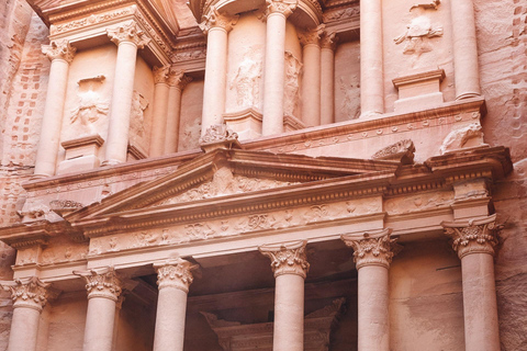 From Amman: Private Day Tour to Petra & Wadi Rum Tour with Transportation Only