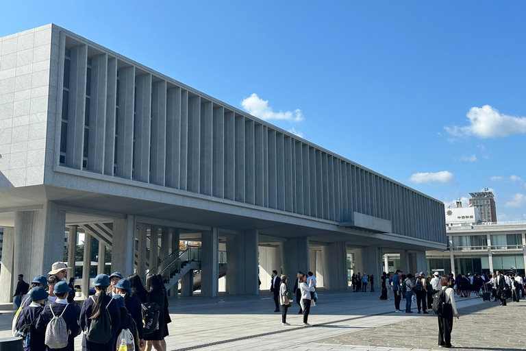 Hiroshima &amp; Miyajima UNESCO 1 dag bustourVanaf JR Hiroshima Station (zonder lunch)