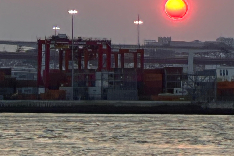 Lisbon: Solar Eclipse & Sunset Sailing Experience with Wine