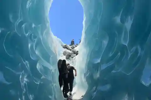 Queenstown: Tasman Glacier Helihike with Flight Transfers