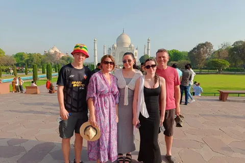 Agra: Skip-the-Line Taj Mahal & Agra Fort Private Tour