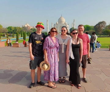 Agra: Skip-the-Line Taj Mahal & Agra Fort Private Tour