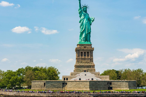 NYC: Rejs wycieczkowy po porcie statkiem Grande MarinerRejs statkiem Grande Mariner wokół Statuy Wolności w Nowym Jorku