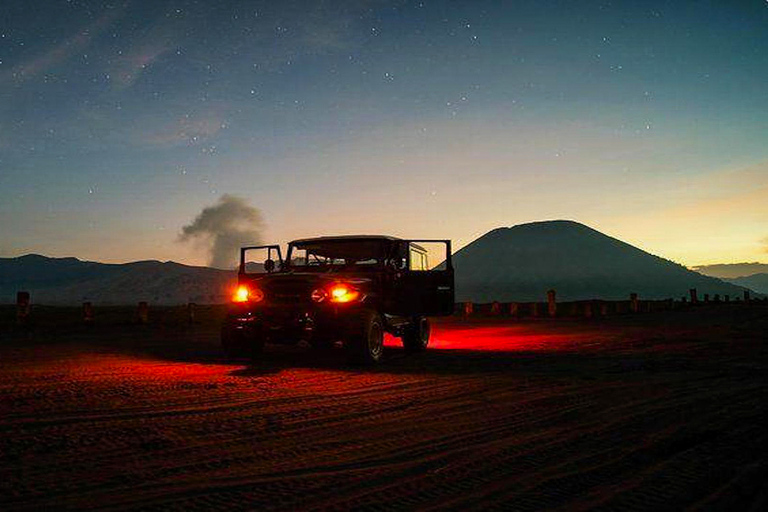 Mount Batur: Sunrise Jeep Tour &amp; Natural Hot SpringPrivat tur med transfer