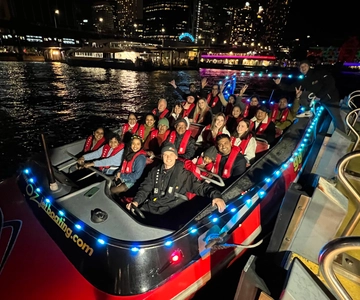 Sydney: Oz Jet Boating - Vivid Sydney Cruise