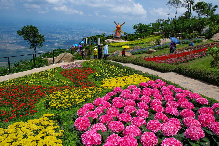 Black Virgin Moutain och Cao Dai-templet - privat tur