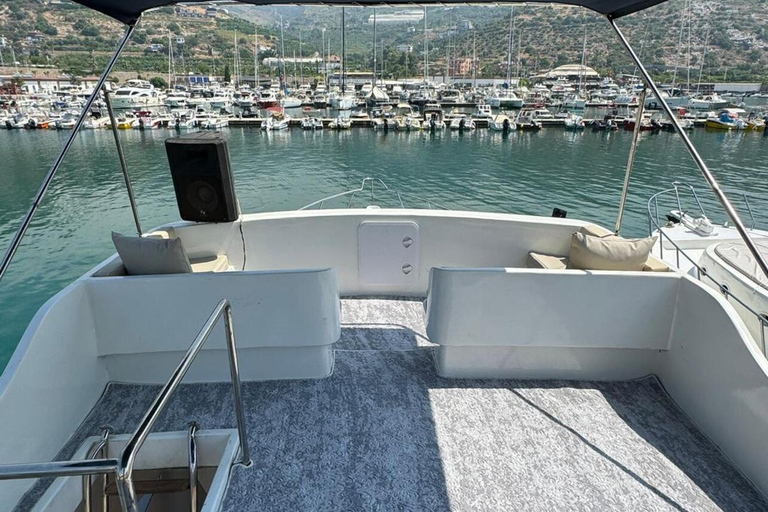 Alanya: 4 Hours low priced luxury VIP yacht tour.