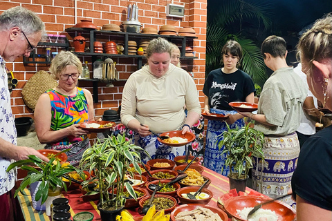 Sigiriya: Village Cooking Class with Local Family