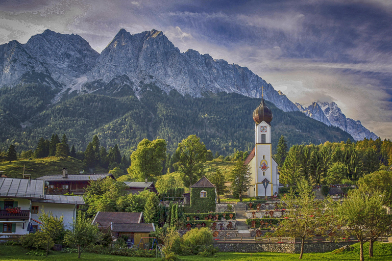 Munich: Zugspitze, Eibsee & Neuschwanstein. Private Tour