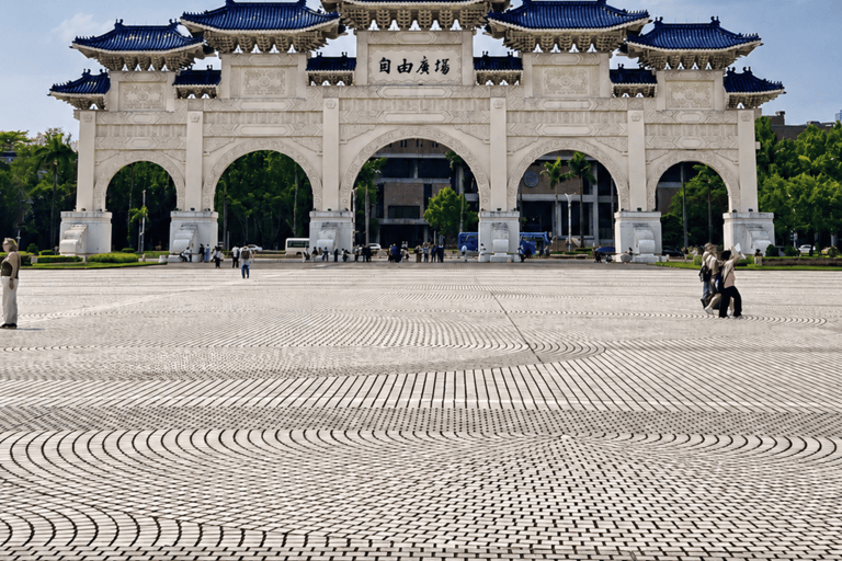 Taipei: Private Layover Walking Tour from TPE Airport 8-Hour Private Taipei Layover Tour