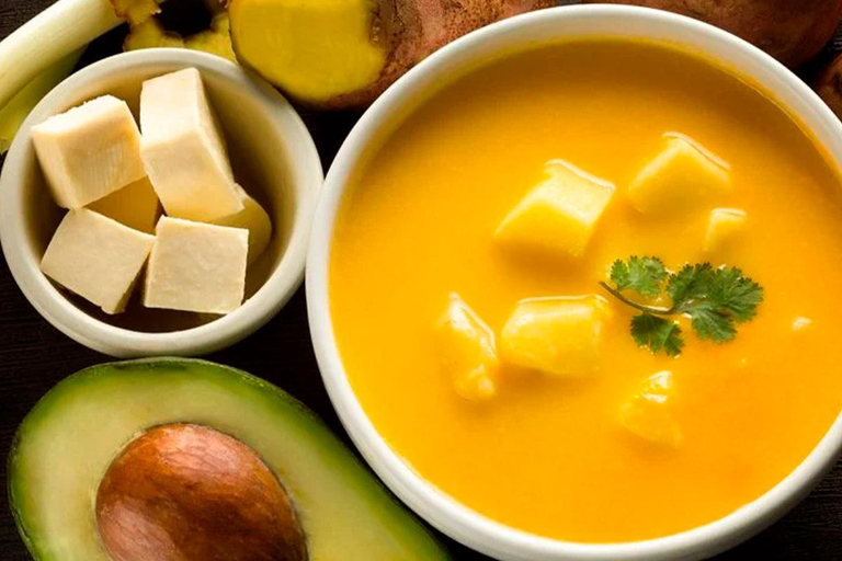 Quito: Street Food Tour with Private Transport