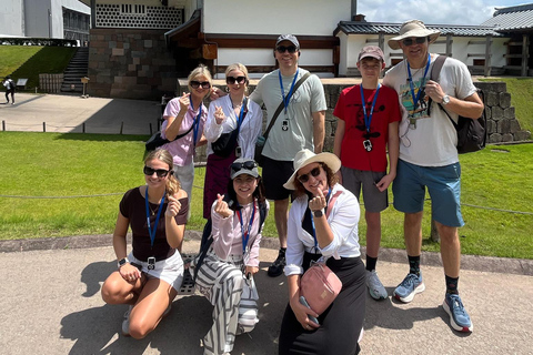 Kanazawa: Castle Interior & Kenrokuen Garden Tour