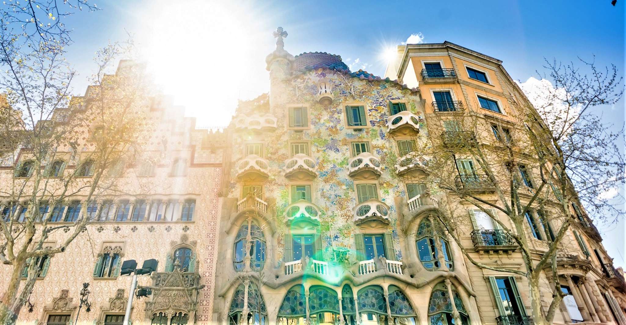 From Madrid, The Best of Barcelona in One Day - Housity