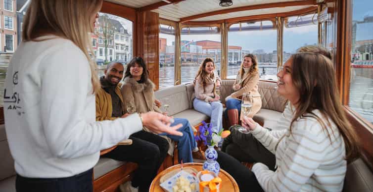 Amsterdam: Canal Cruise with Bubbles & Bites photo 3
