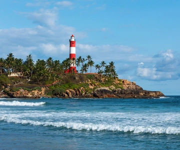 Kovalam: 3-Day Beach Tour with Lighthouse Beach Visit