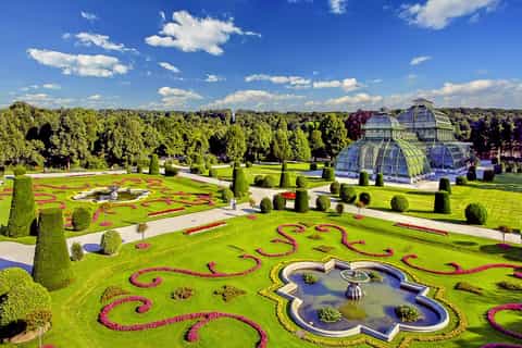 Vienna: Schönbrunn Palace & Gardens Skip-the-Line Tour