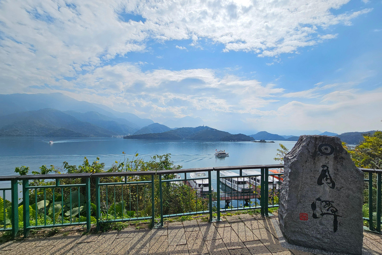 From Taipei: Private 4-Day West & South Taiwan Tour SOLO Traveler