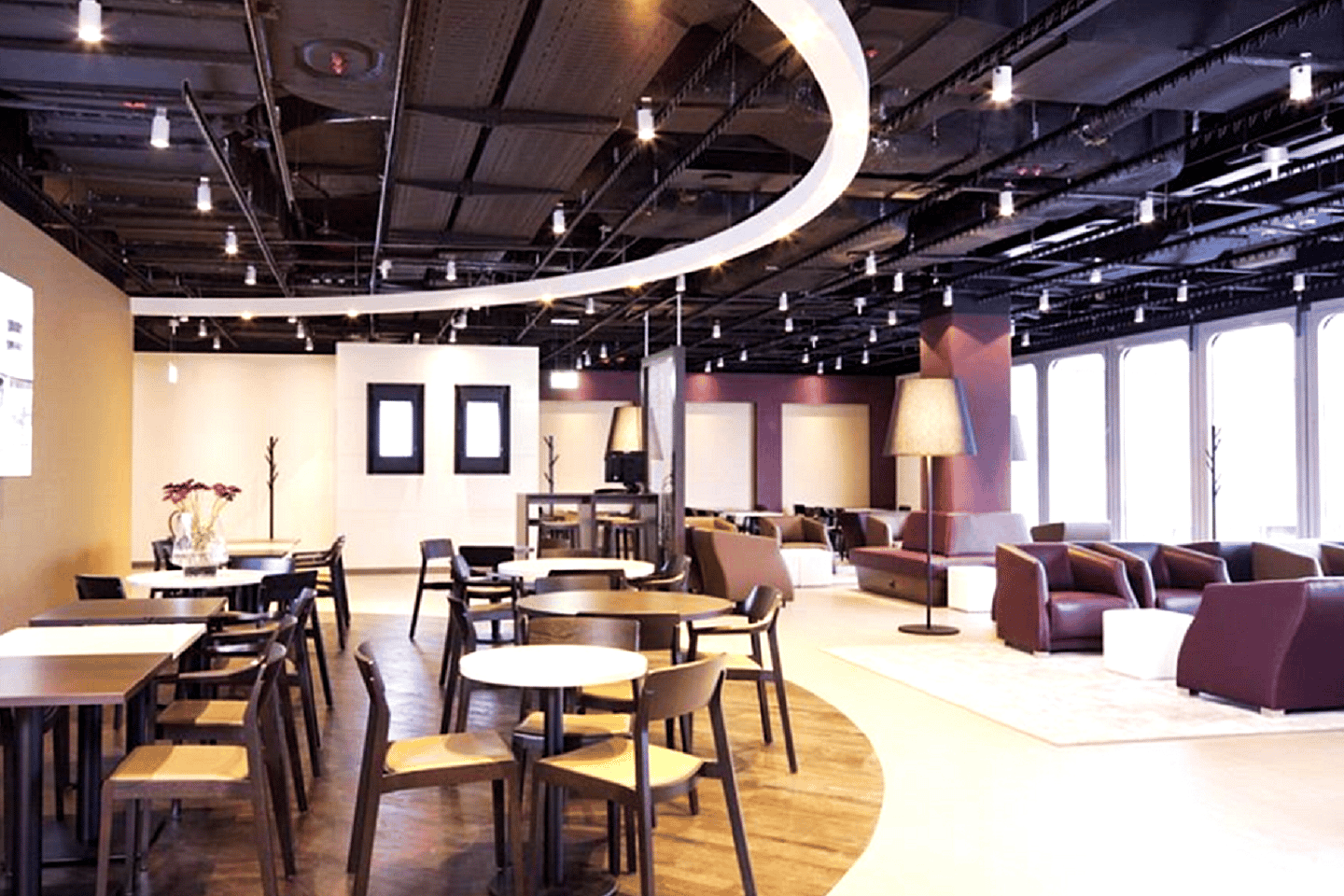 DUS Duesseldorf Airport Lounge Access - Terminal B International Departure: DUS Rhein Lounge
