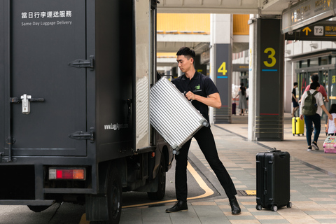Singapore: Same Day Luggage Delivery Service Hotel to Hotel