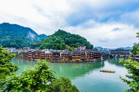 Zhangjiajie: Mystical Peaks & Ancient Towns 3-Day Tour