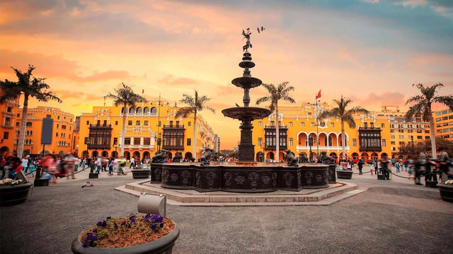 From Lima: Sanctuary of Pachacamac & Barranco