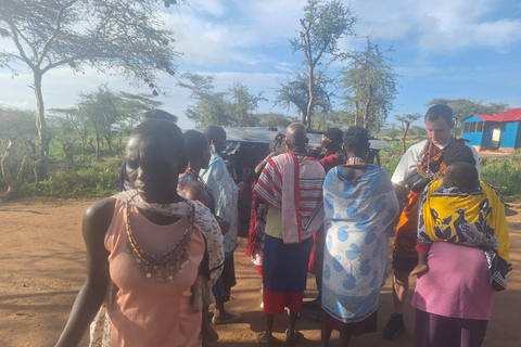 Visita ao vilarejo Maasai com boas-vindas tradicionais