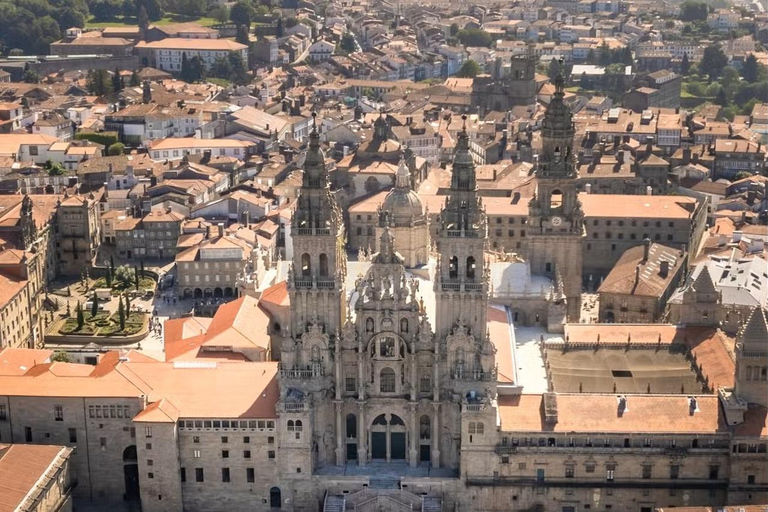 From Lisbon: Santiago de Compostela Day Trip with Fatima
