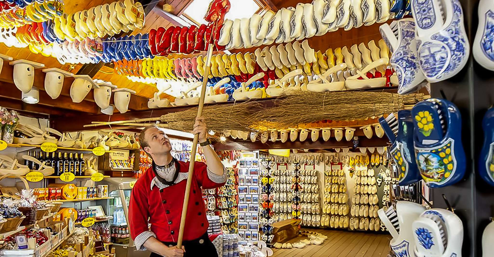 Amsterdam: Zaanse Schans, Edam, Volendam & Marken Bus Tour photo 6
