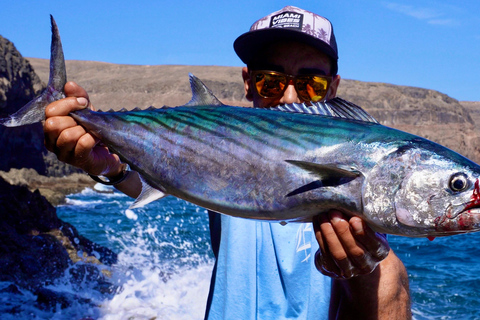 Lanzarote: Guided Shore Fishing Trip with Gear & Guide