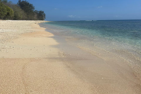 Lombok: excursión de 2 días de acampada a las islas Gili con snorkel