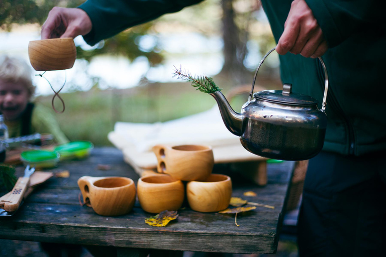 Stockholm: Vandring, utomhusmatlagning och kallvattenflytningPickup from Stockholm - drop-off Vaxholm