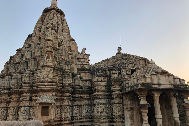 Jaipur: Visita guiada al Fuerte de Chittorgarh con parada en Udaipur