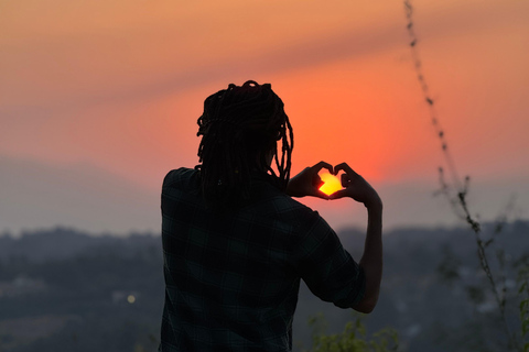 Moshi: Relaxamento ao pôr do sol com bebidas e traslado de ida e volta