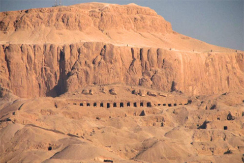 Wycieczka do Luksoru do świątyni Habu, Doliny Robotników i Królowych