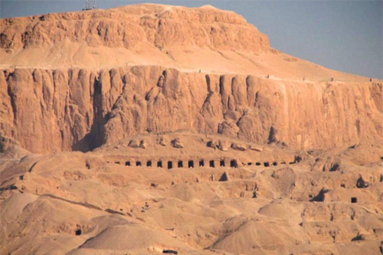 Wycieczka do Luksoru do świątyni Habu, Doliny Robotników i Królowych